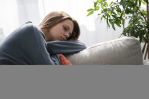 Zaburzenie dysforyczne przedmiesiączkowe (PMDD) – terapia hormonalna i psychiatryczna online