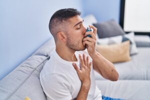 Astma alergiczna – jak postępować w przypadku nagłego ataku