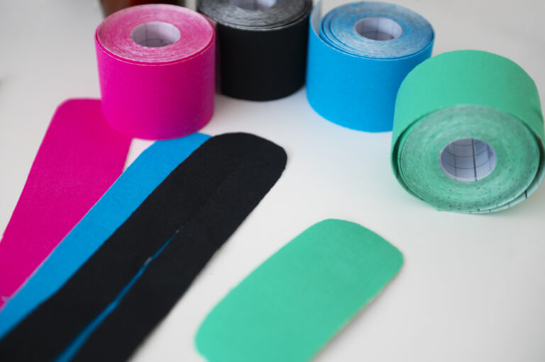 Mouth taping i chrapanie. Dlaczego zaklejanie ust plastrem wymaga diagnozy? - okładka